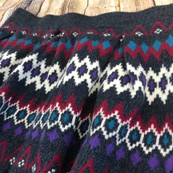 Girls 13/14 skirt - Picture 2 of 4